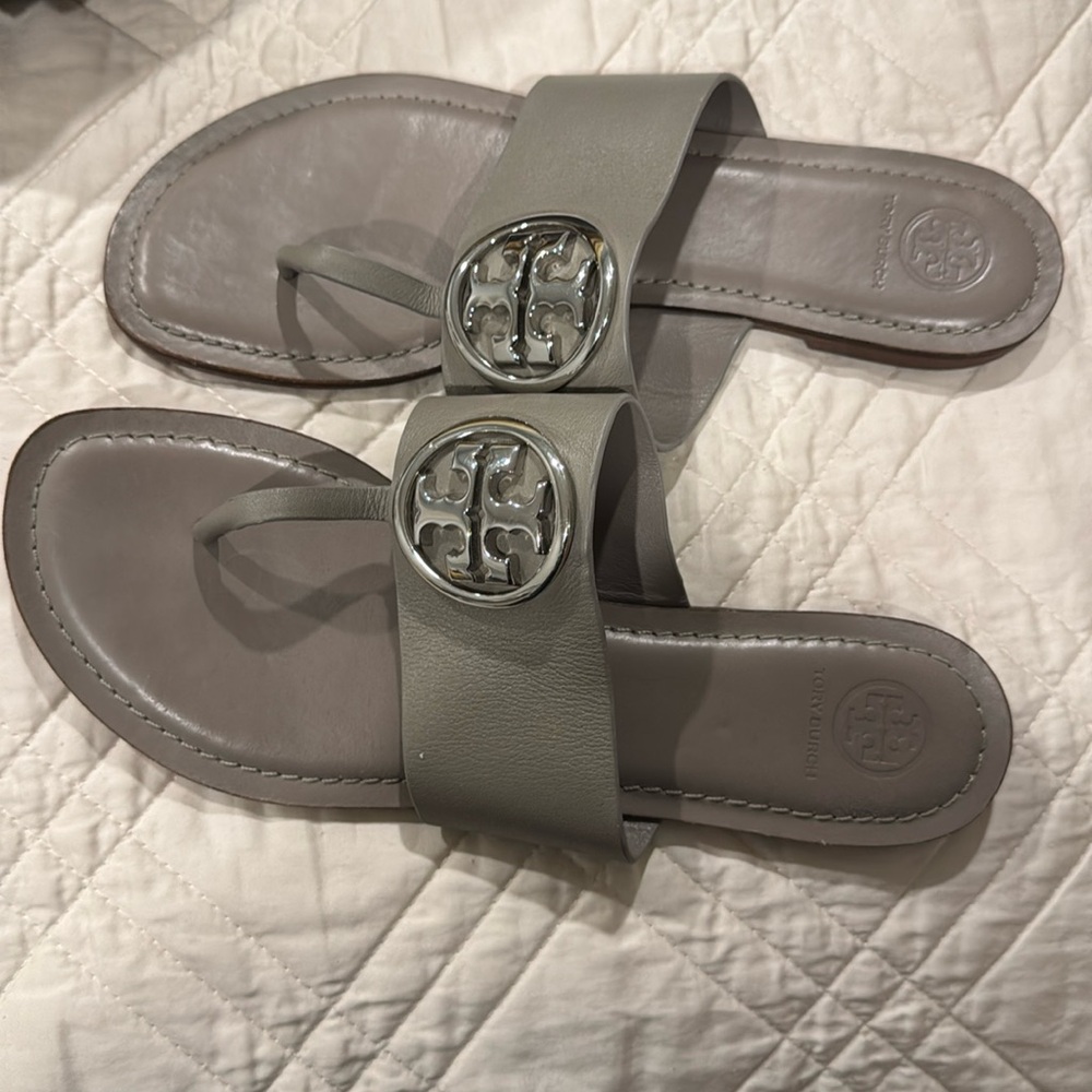 Tory Burch, gray leather sandals in perfect condition